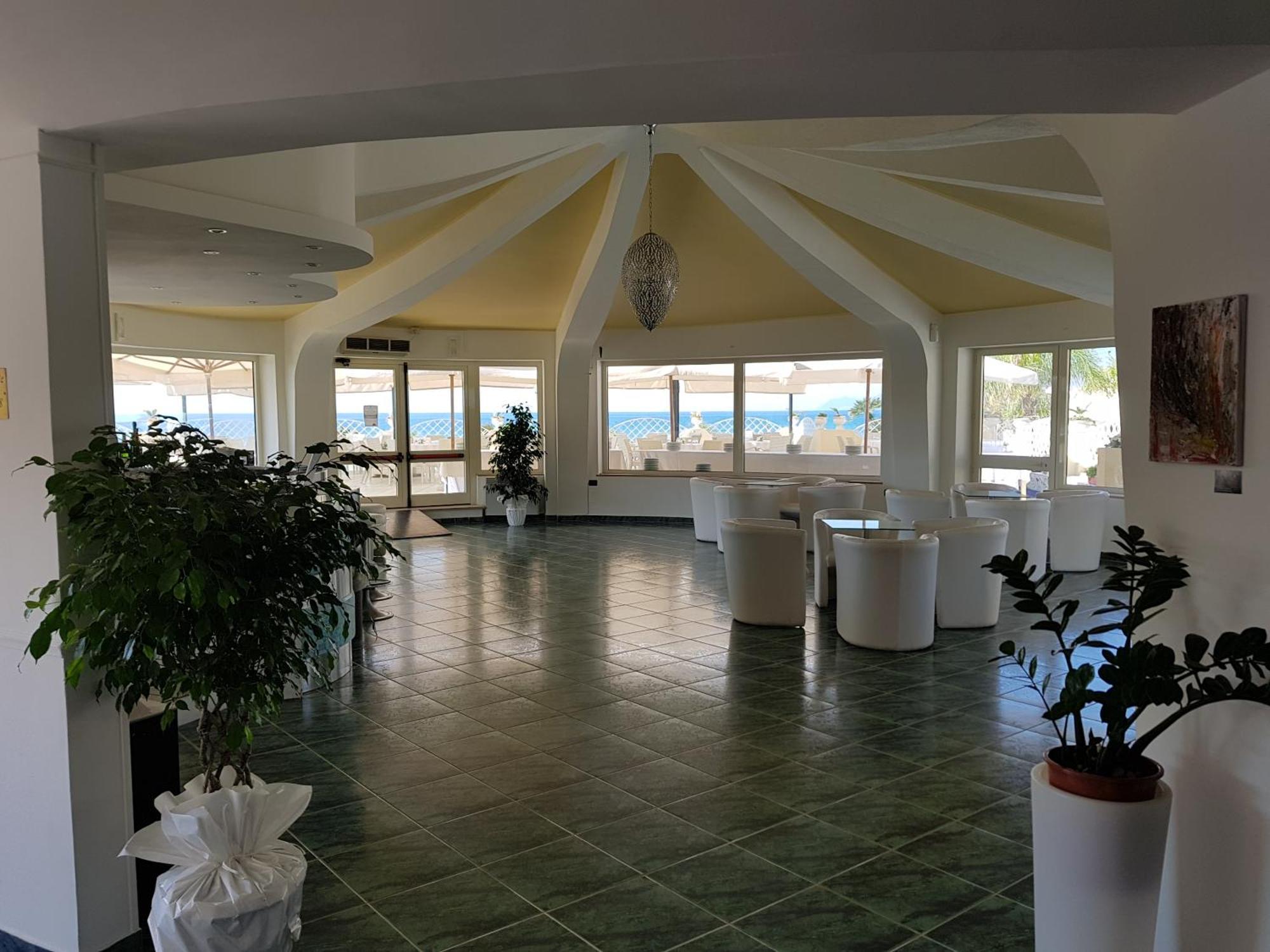 Hotel La Playa Сперлонга Экстерьер фото