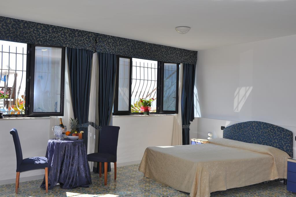 Hotel La Playa Сперлонга Экстерьер фото