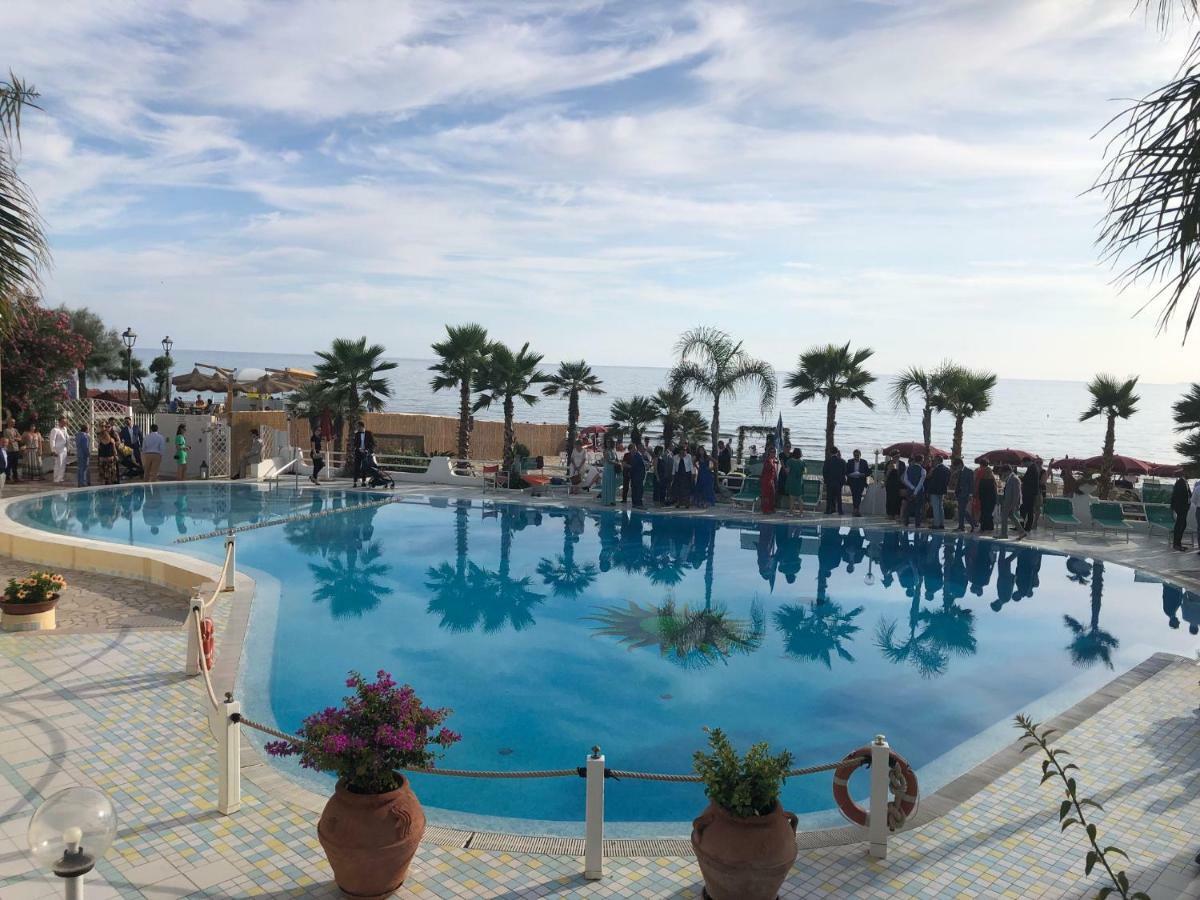 Hotel La Playa Сперлонга Экстерьер фото